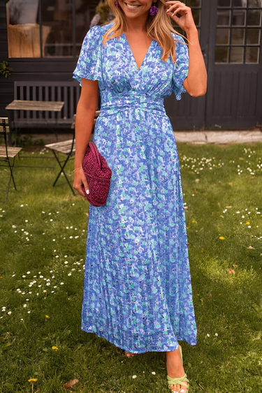 Ava™ | Elegant maxi dress with V-neck and feminine fit 3