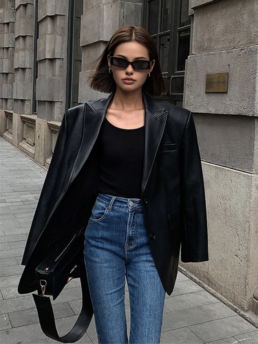 Lapel Pockets Leather Blazer 4