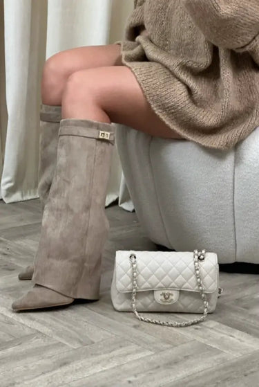 Elegant Women's Knee High Boots – Black Leather or Suede with Slim Design for All-Day Comfort and Versatile Style 6