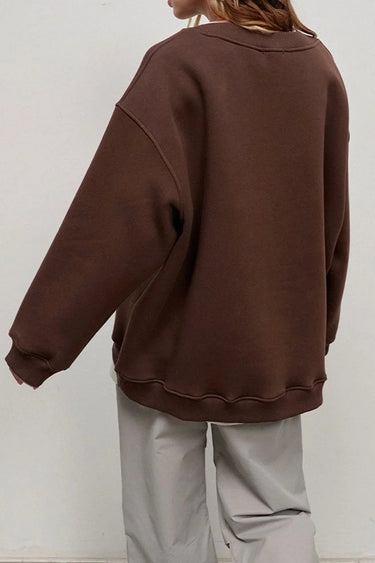 Lola | Oversized sweatshirt with round neck 10