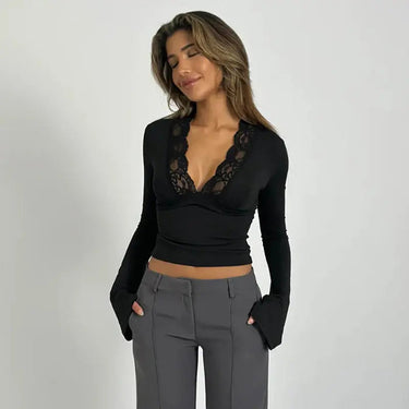 Roxana | Long-sleeved top with lace – Feminine elegance for every occasion 5