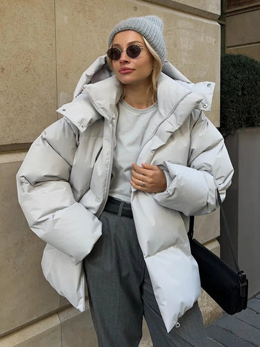 Women's Black Puffer Jacket - Stylish Winter Coat for Exceptional Warmth and Versatile Use 2