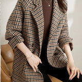 Women’s Long Checkered Blazer – Classic Autumn Winter Style 1