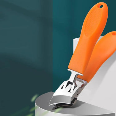 Extra Large Nail Clippers With Strong Cutting Action - Image 1