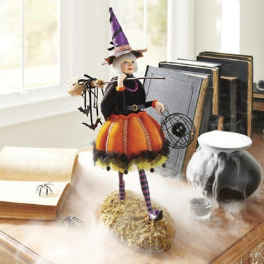 Halloween Witch Figurine Decorative Resin Figure For Indoor Display Lightweight Design Halloween Decor - Image 2