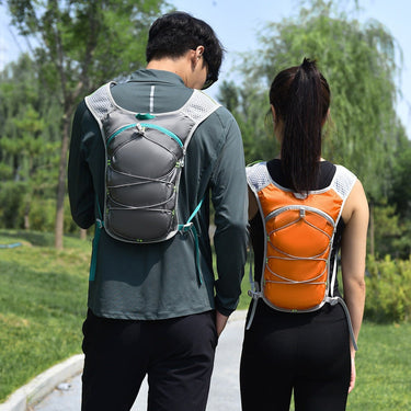 Hydration Vest With Ultralight Detachable Pack And Adjustable Comfortable Fit - Image 2