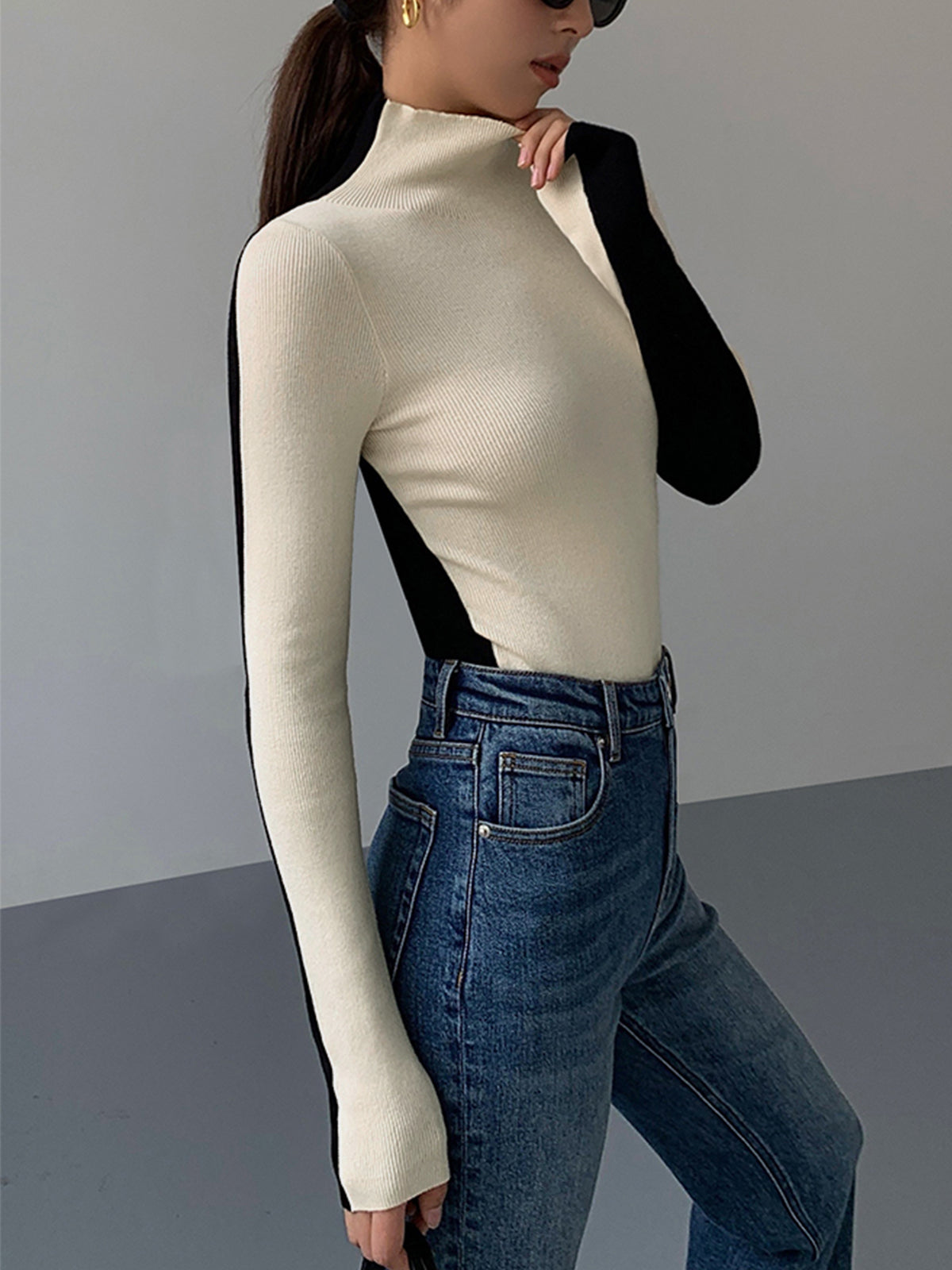 Mock Neck Contrast Sleeve Top