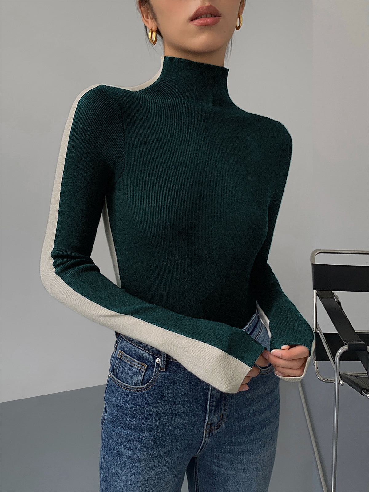 Mock Neck Contrast Sleeve Top