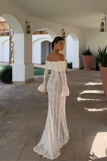 Elegant Off-Shoulder Lace Maxi Dress with Fluted Cuffs – Women's Formal Dress for Special Occasions 2