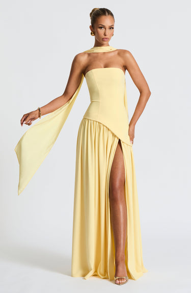 Elegant Strapless White Maxi Dress with Asymmetric Waist and High Slit – Perfect for Summer Events 1