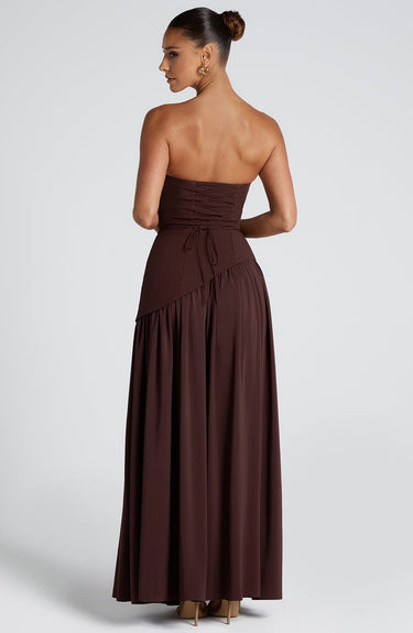 Elegant Strapless White Maxi Dress with Asymmetric Waist and High Slit – Perfect for Summer Events 7