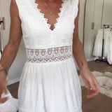 Elegant midi summer dress with lace and V-neck – feminine and airy 3