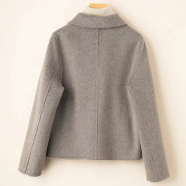 Elegant wool coat with doll collar and gold buttons 1