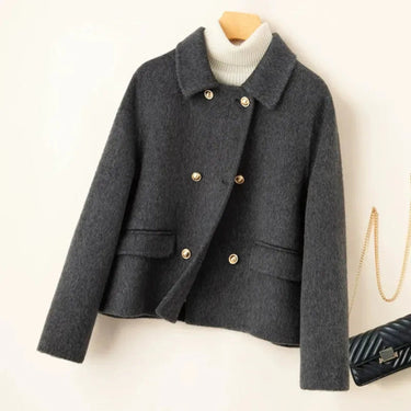 Elegant wool coat with doll collar and gold buttons 5