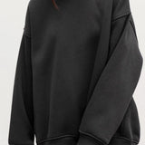Lola | Oversized sweatshirt with round neck 6