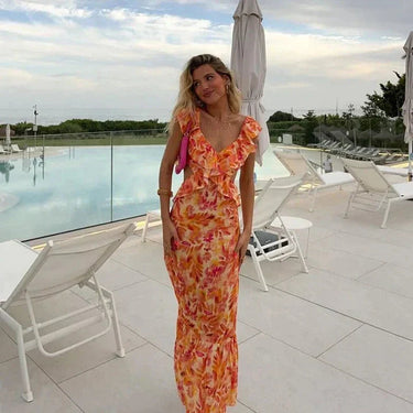Maxi dress with ruffles and floral pattern – a stylish summer look with a feminine touch 0