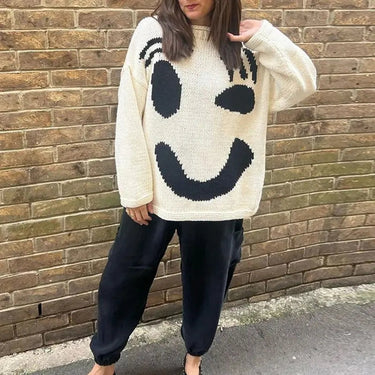 Oversized sweaters with smiley face design 8