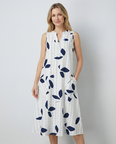 Tessa Leaf Print Maxi Dress – Stylish V-Neck Sleeveless Summer Look 1