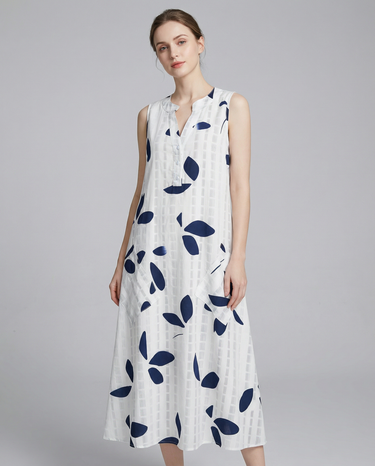 Tessa Leaf Print Maxi Dress – Stylish V-Neck Sleeveless Summer Look 4