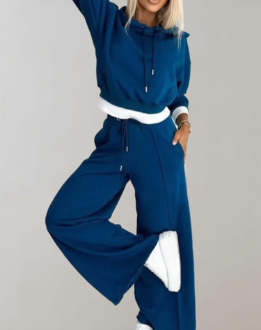 Women's 2-Piece Hoodie Tracksuit Set with Wide-Leg Trousers 3