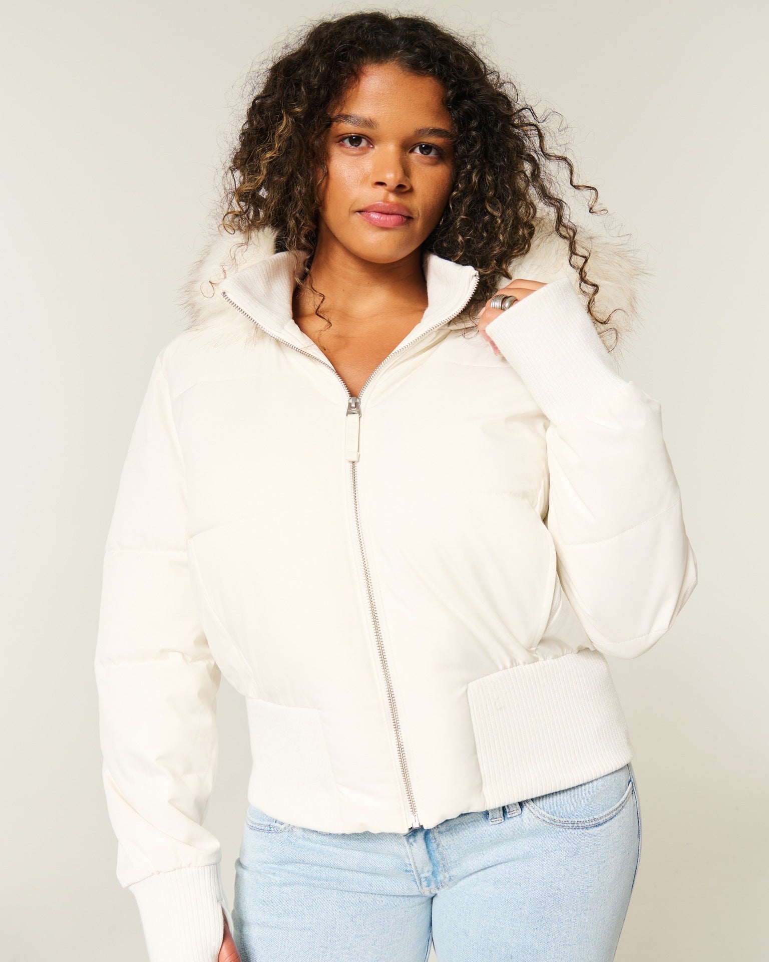 Outerwear – Zoe Sydney