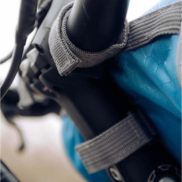 Bike Handlebar Bag Waterproof Bicycle Handlebar Bag With Clear Phone Pocket For Secure Access And Stable Mounting On Bike Handlebars - Image 10