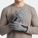 Water-Resistant Thermal Fishing Gloves With Touchscreen Fingertips And Zipped Wrist Closure For Warmth And Dexterity - Image 1