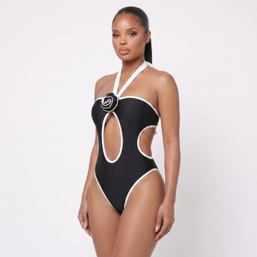 Women's One Piece Swimsuit Flattering Monokini Halter-Neck - studio
